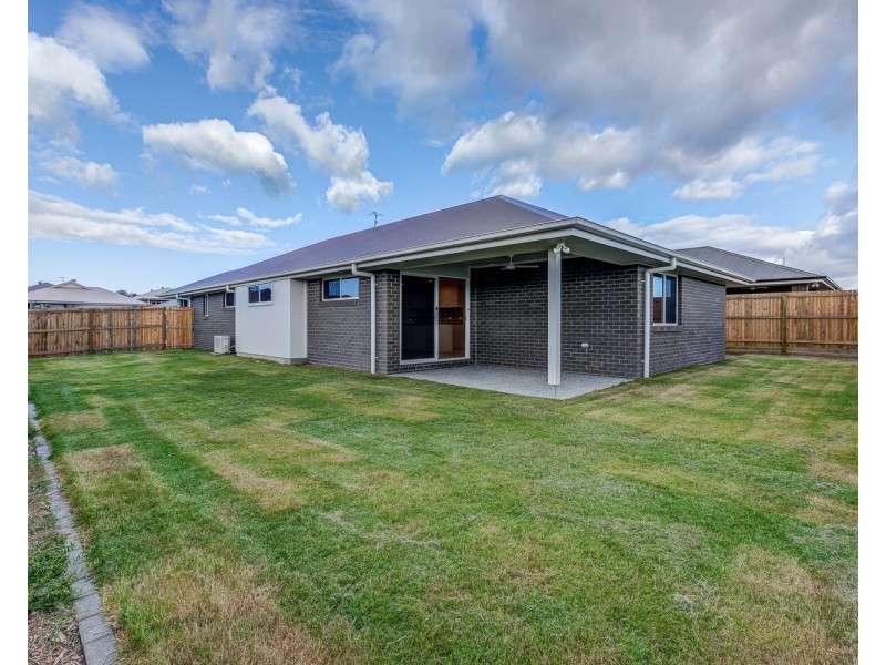 12 Roupell Street, Logan Reserve QLD 4133