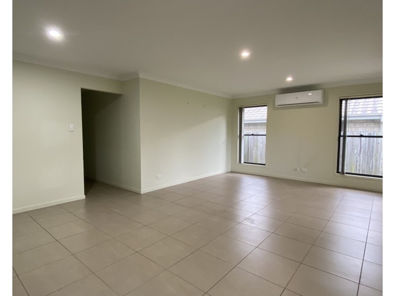12 Sunstone Avenue, Pimpama QLD 4209
