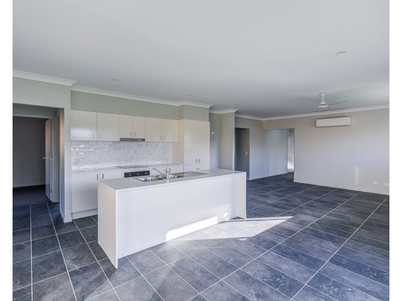 11 Duke Road, Logan Reserve QLD 4133