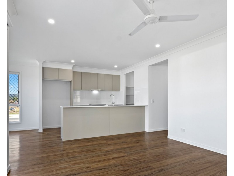 1 Banjo Drive, Walloon QLD 4306