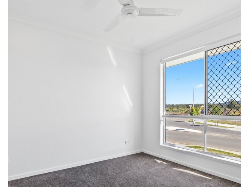 1 Banjo Drive, Walloon QLD 4306
