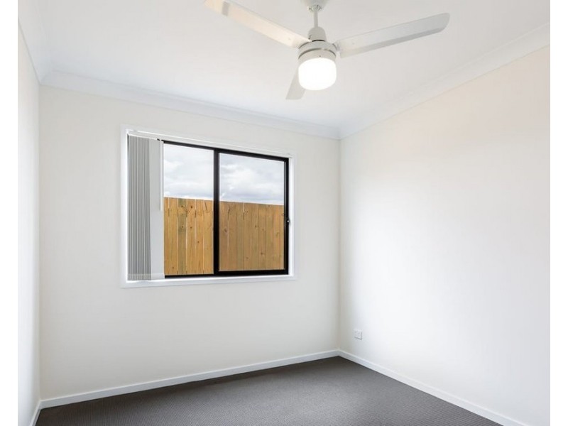 2/13 Mount Crosby Street, Park Ridge QLD 4125