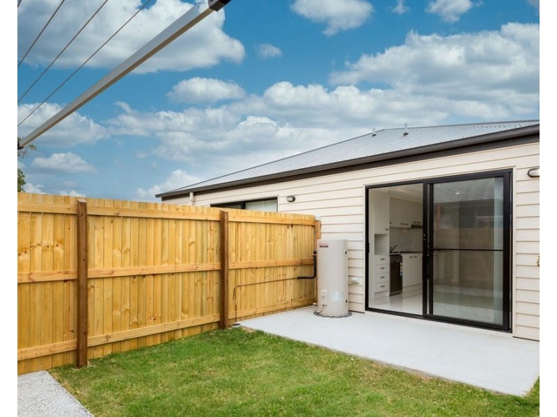 2/13 Mount Crosby Street, Park Ridge QLD 4125