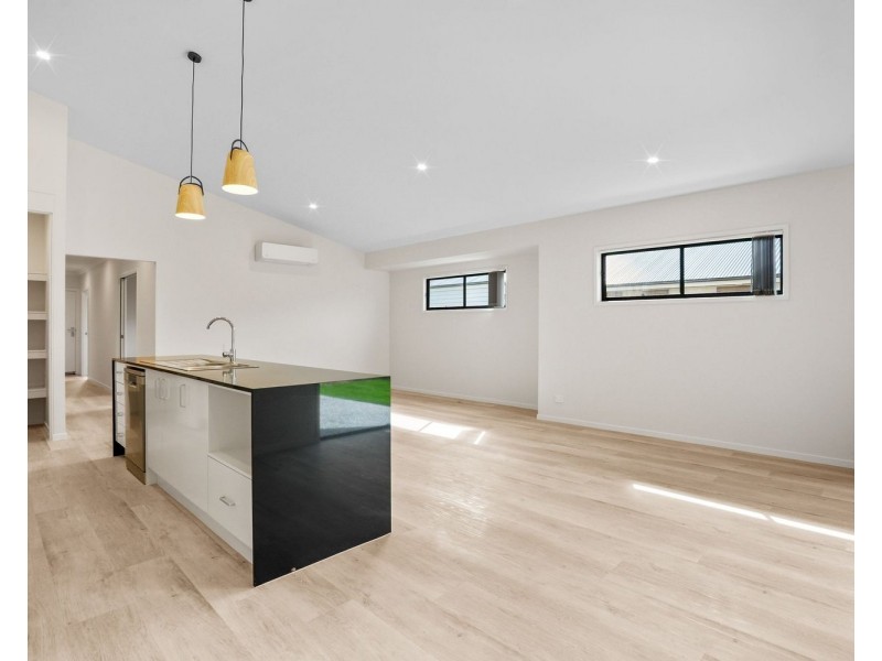 9 Duke Road, Logan Reserve QLD 4133