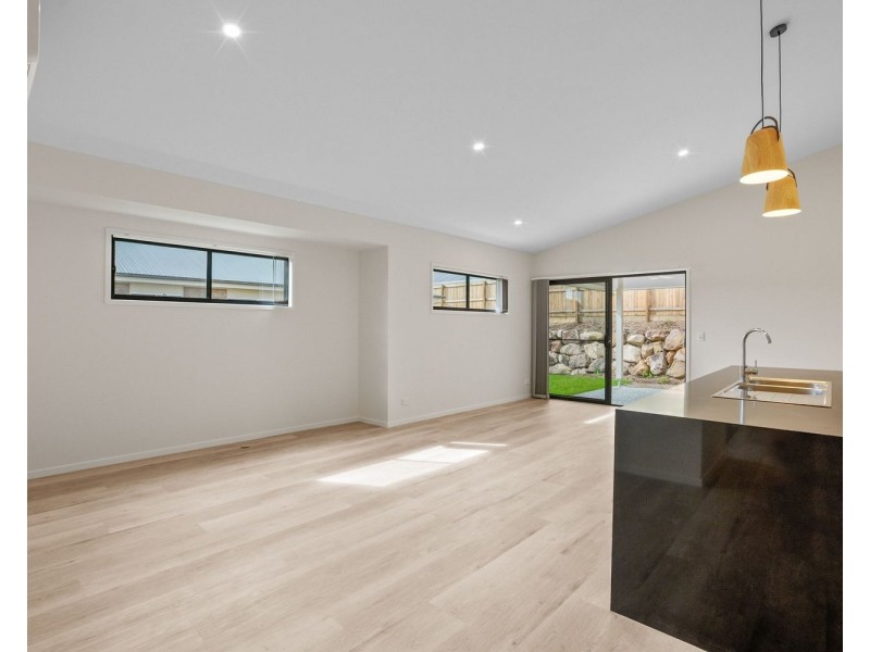 9 Duke Road, Logan Reserve QLD 4133