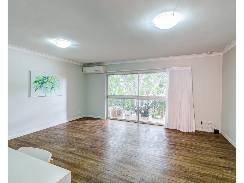 1/179 Sir Fred Schonell Drive, St Lucia QLD 4067