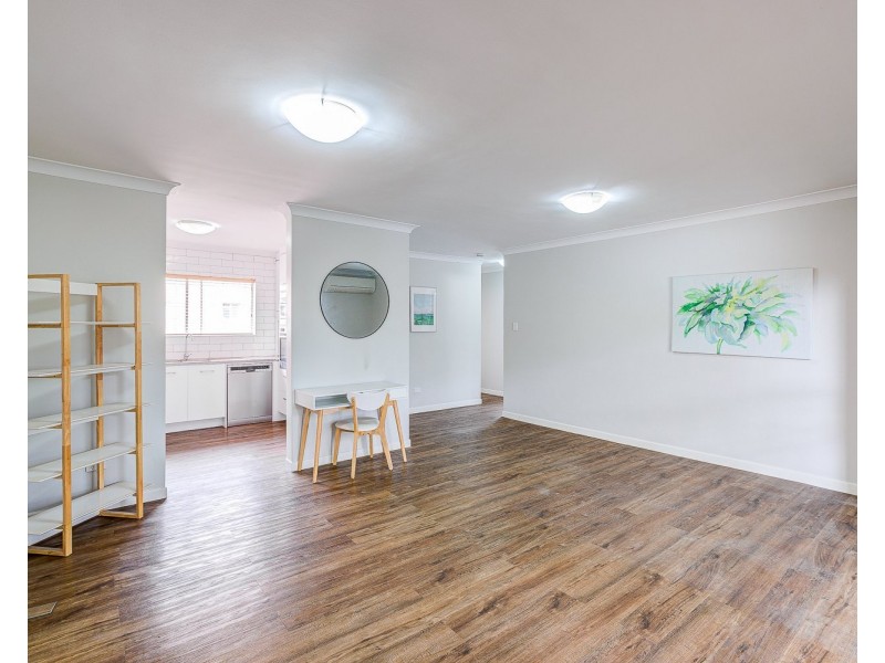 1/179 Sir Fred Schonell Drive, St Lucia QLD 4067