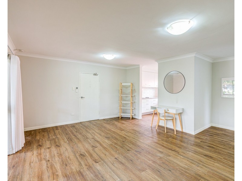 1/179 Sir Fred Schonell Drive, St Lucia QLD 4067