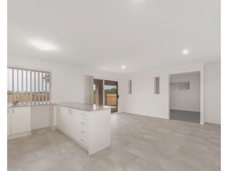 4 Benwerrin Street, Pimpama QLD 4209