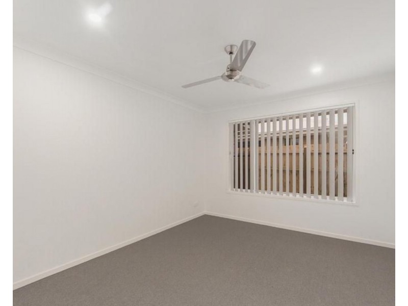4 Benwerrin Street, Pimpama QLD 4209