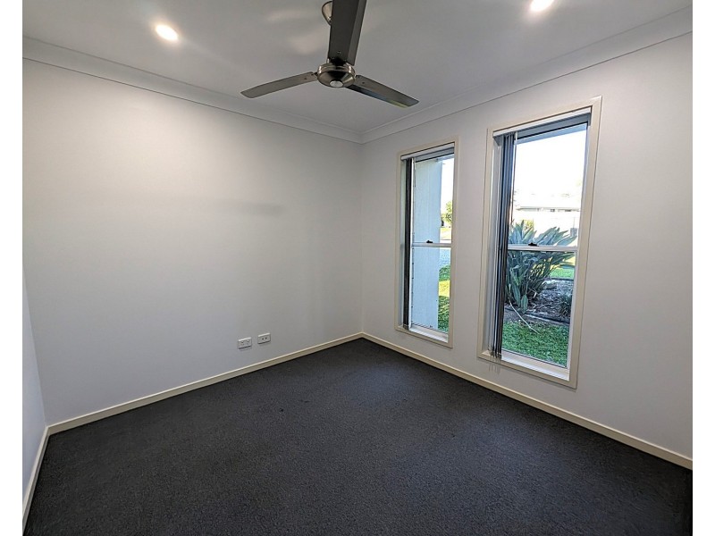 4 Benwerrin Street, Pimpama QLD 4209