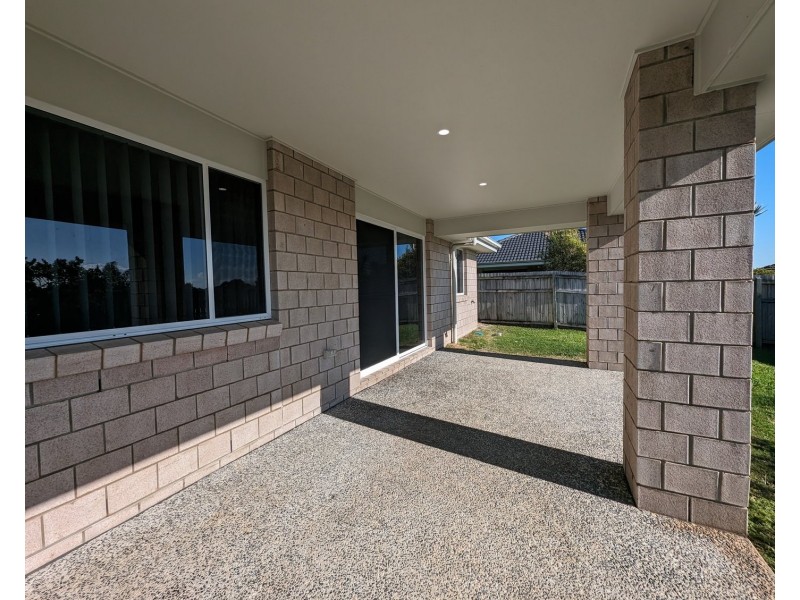 4 Benwerrin Street, Pimpama QLD 4209