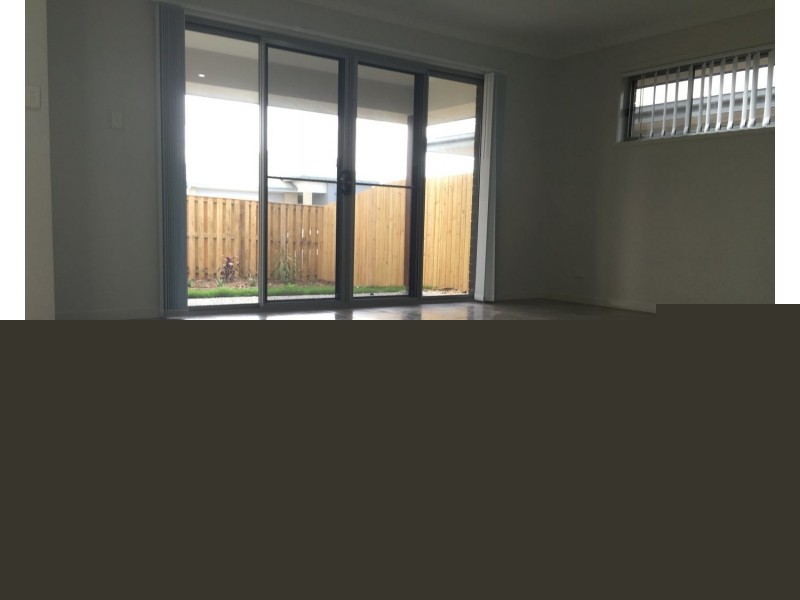 11 Hillsborough Place, Pimpama QLD 4209