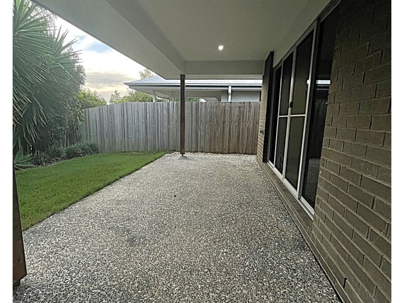 11 Hillsborough Place, Pimpama QLD 4209