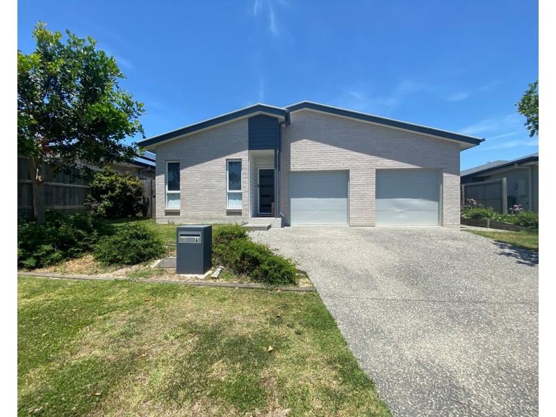 2/4 Weymouth Street, Pimpama QLD 4209