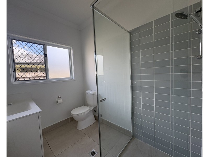 2/4 Weymouth Street, Pimpama QLD 4209