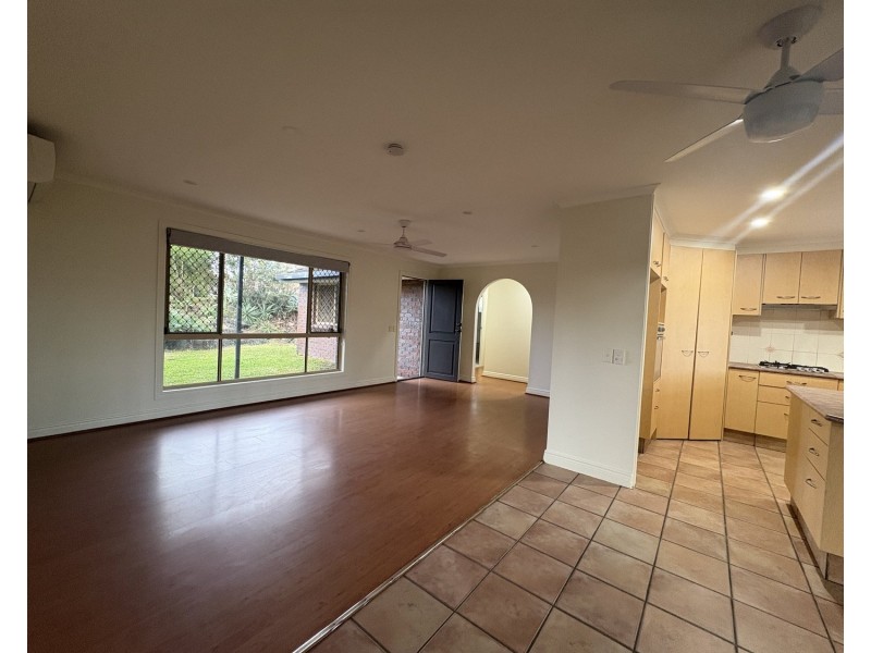29 Quigan Terrace, Highland Park QLD 4211