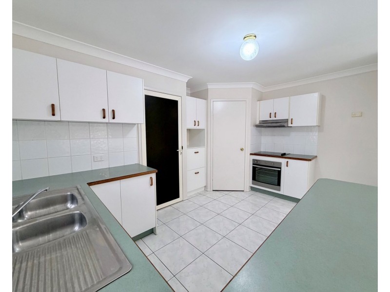 124 Pacific Pines Boulevard, Pacific Pines QLD 4211