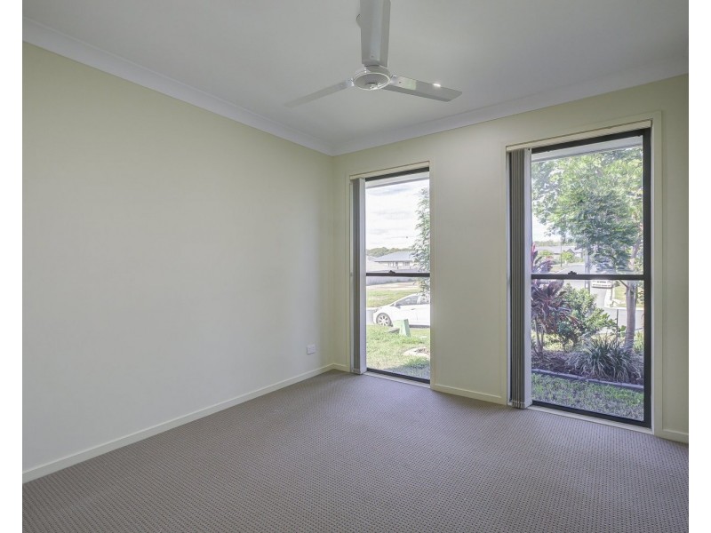 13 Woodrose Circuit, Pimpama QLD 4209