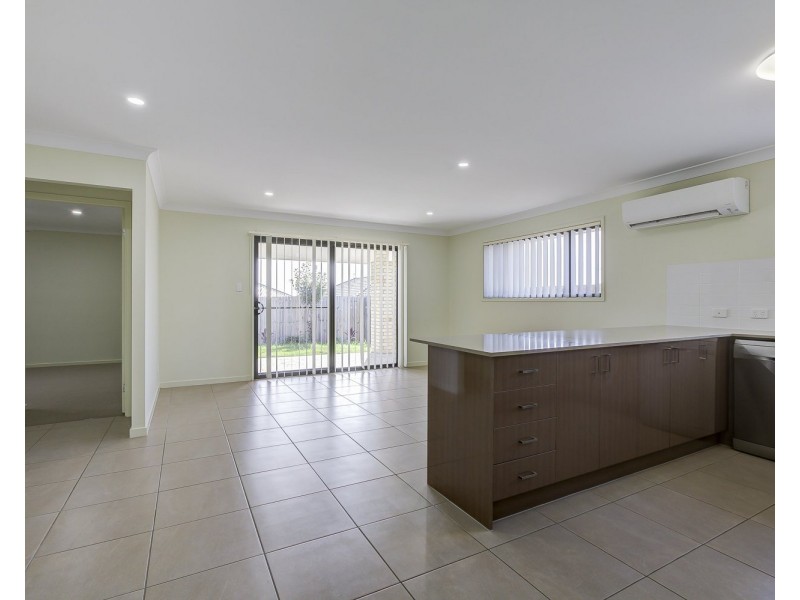 13 Woodrose Circuit, Pimpama QLD 4209