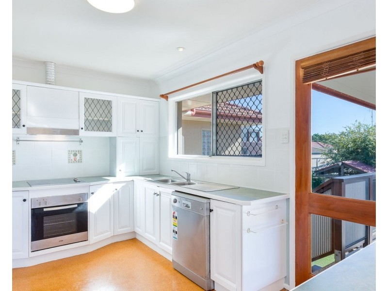 8  Elberta Street, Macgregor QLD 4109