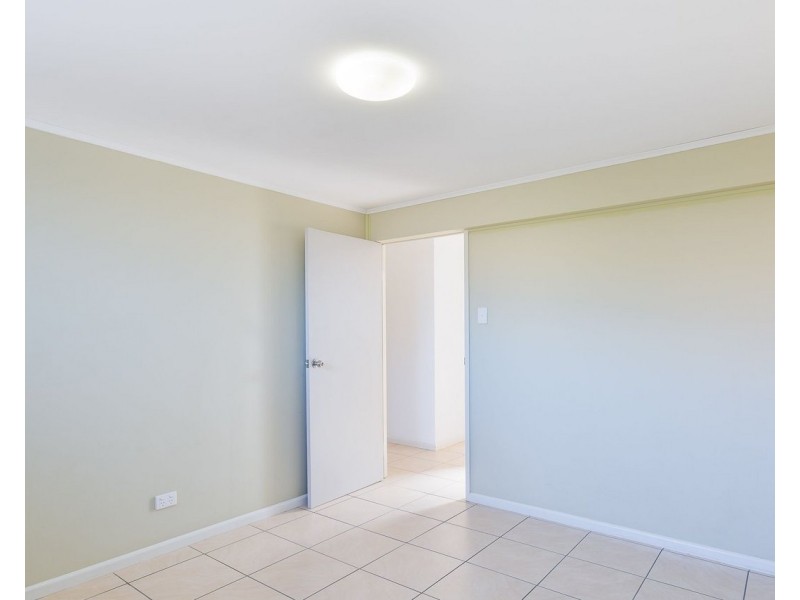 8  Elberta Street, Macgregor QLD 4109