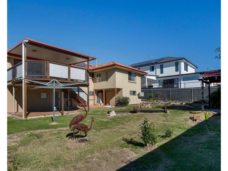 8  Elberta Street, Macgregor QLD 4109