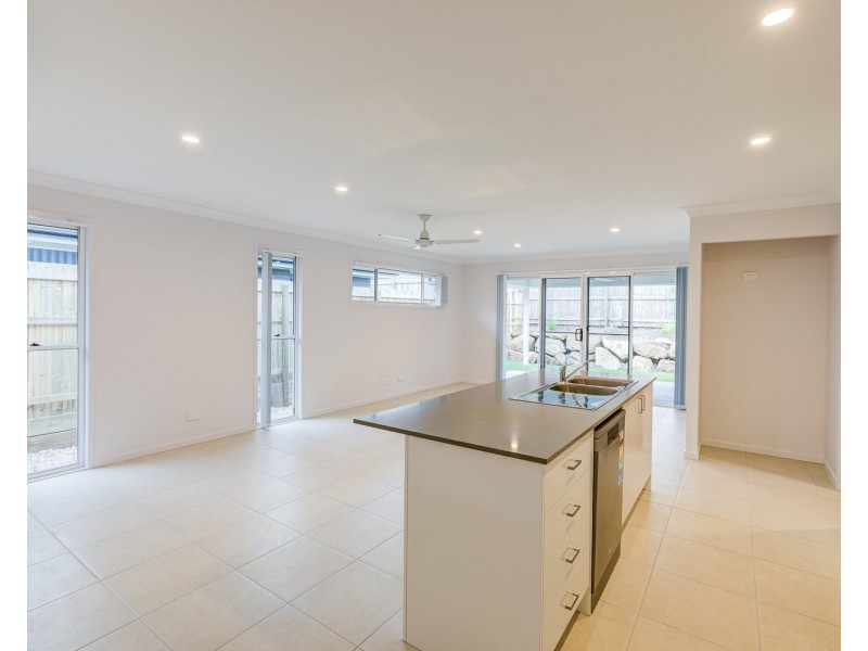 13  Maddox Street, Logan Reserve QLD 4133
