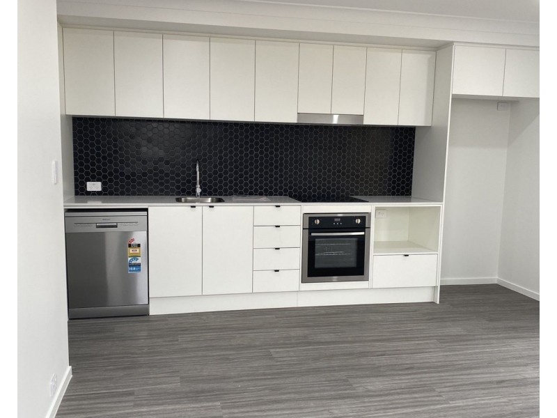 2/2 Goddard Street, Logan Reserve QLD 4133