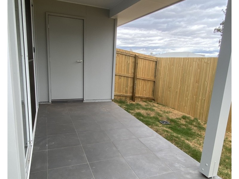 2/2 Goddard Street, Logan Reserve QLD 4133