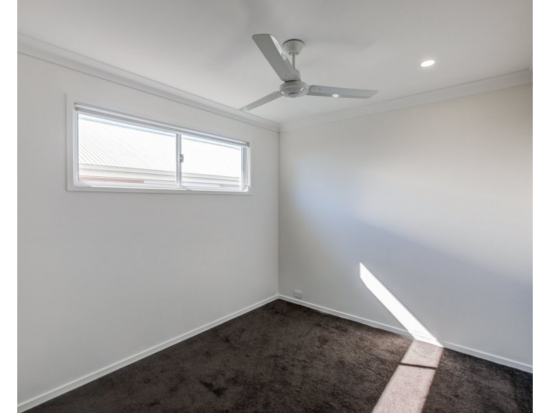 2/2 Goddard Street, Logan Reserve QLD 4133