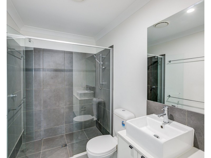 2/2 Goddard Street, Logan Reserve QLD 4133