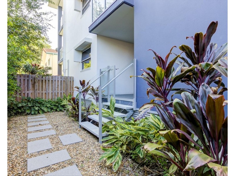 5/14-16 Proud Street, Labrador QLD 4215