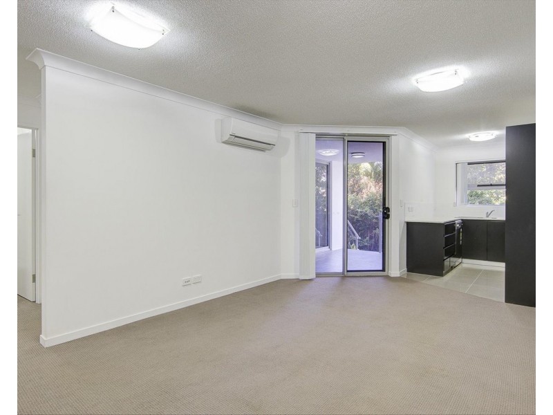 5/14-16 Proud Street, Labrador QLD 4215
