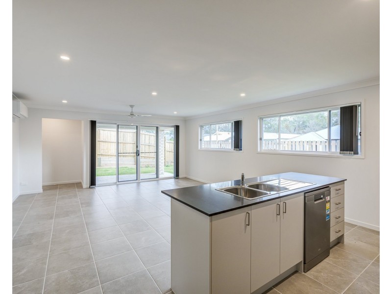 9 Graham Circuit, Logan Reserve QLD 4133