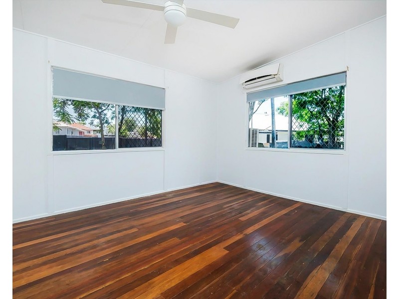 12 Margaret Street, Booval QLD 4304