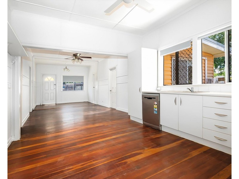 12 Margaret Street, Booval QLD 4304