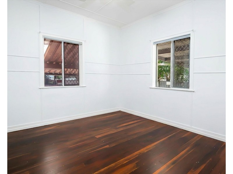 12 Margaret Street, Booval QLD 4304