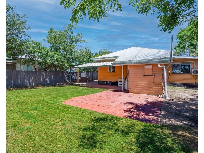 12 Margaret Street, Booval QLD 4304