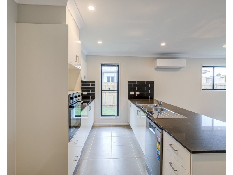 17 Maddox Street, Logan Reserve QLD 4133