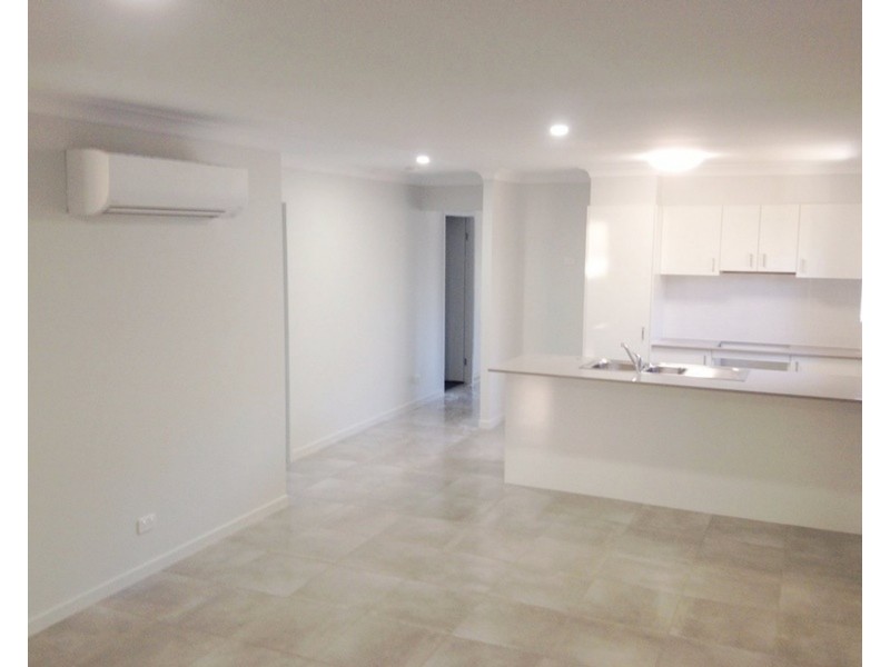 70 Fountain Street, Pimpama QLD 4209