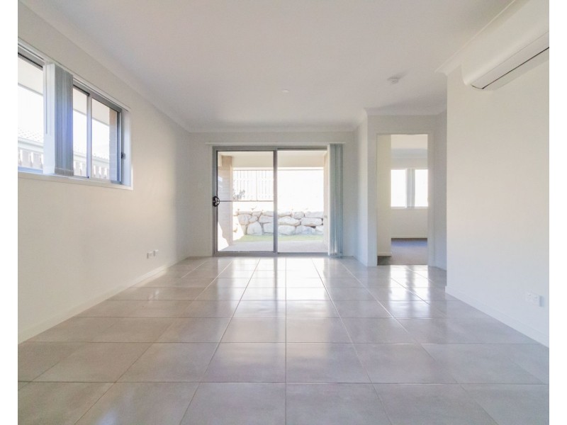 70 Fountain Street, Pimpama QLD 4209