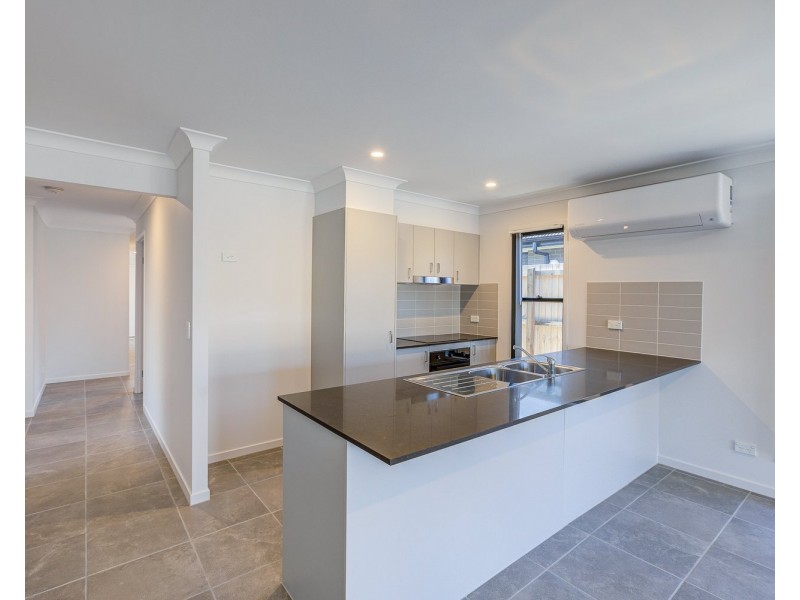21 Raven Court, Park Ridge QLD 4125