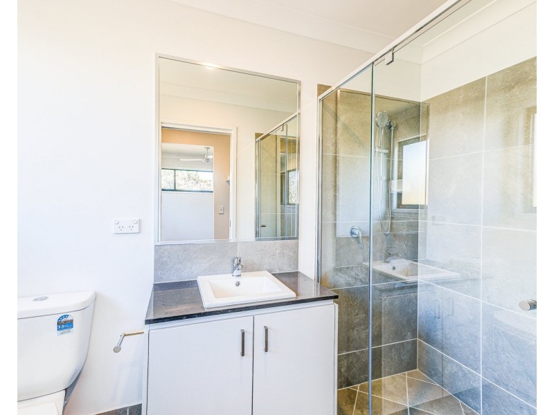 21 Raven Court, Park Ridge QLD 4125