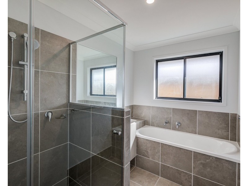 27 Cavanagh Drive, Logan Reserve QLD 4133