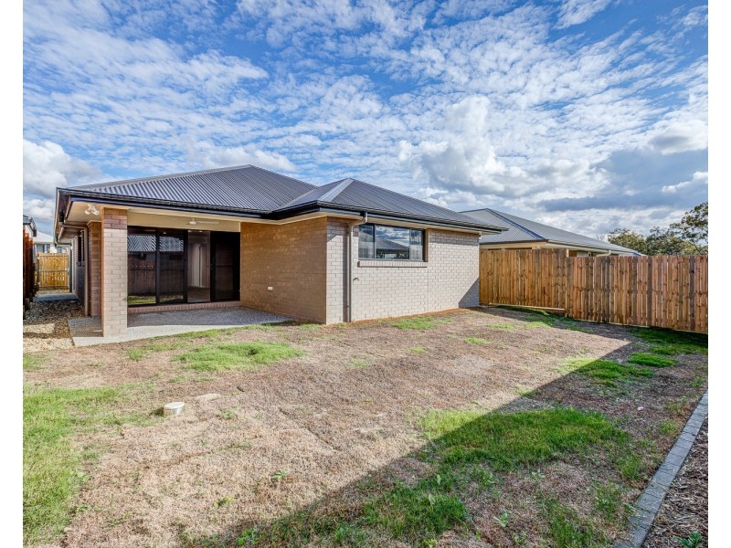 27 Cavanagh Drive, Logan Reserve QLD 4133