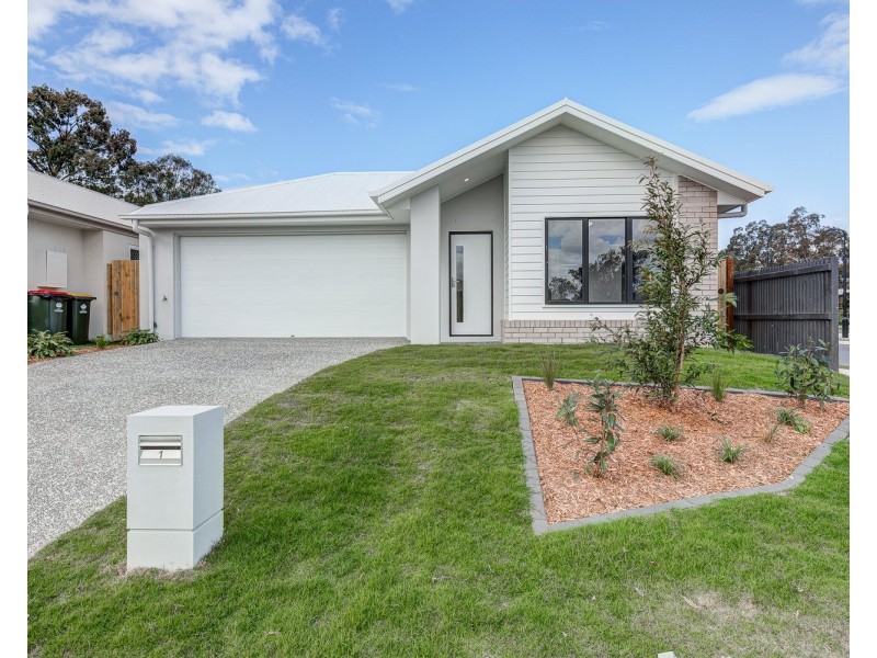 1 Redcomb Drive, Park Ridge QLD 4125