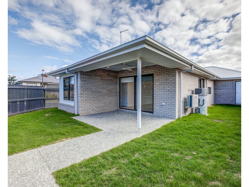 1 Redcomb Drive, Park Ridge QLD 4125