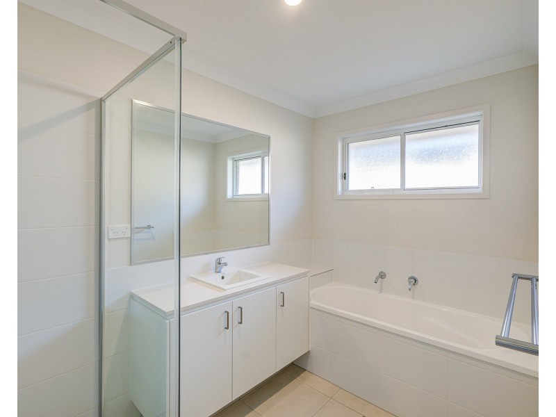 20 Graham Circuit, Logan Reserve QLD 4133