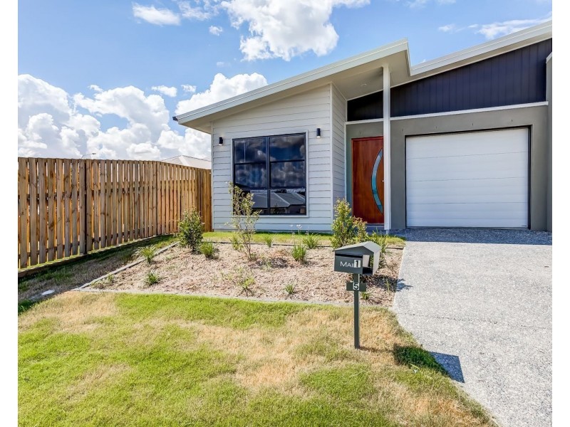1/5 Merino Street, Park Ridge QLD 4125